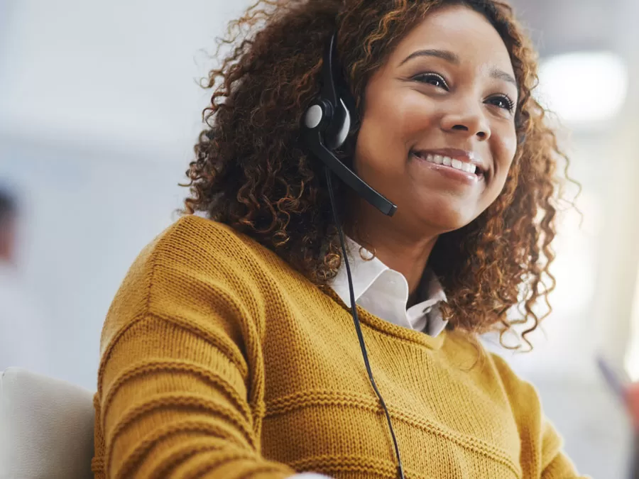 Streamlining Customer Communication depiction diverse call center agent 